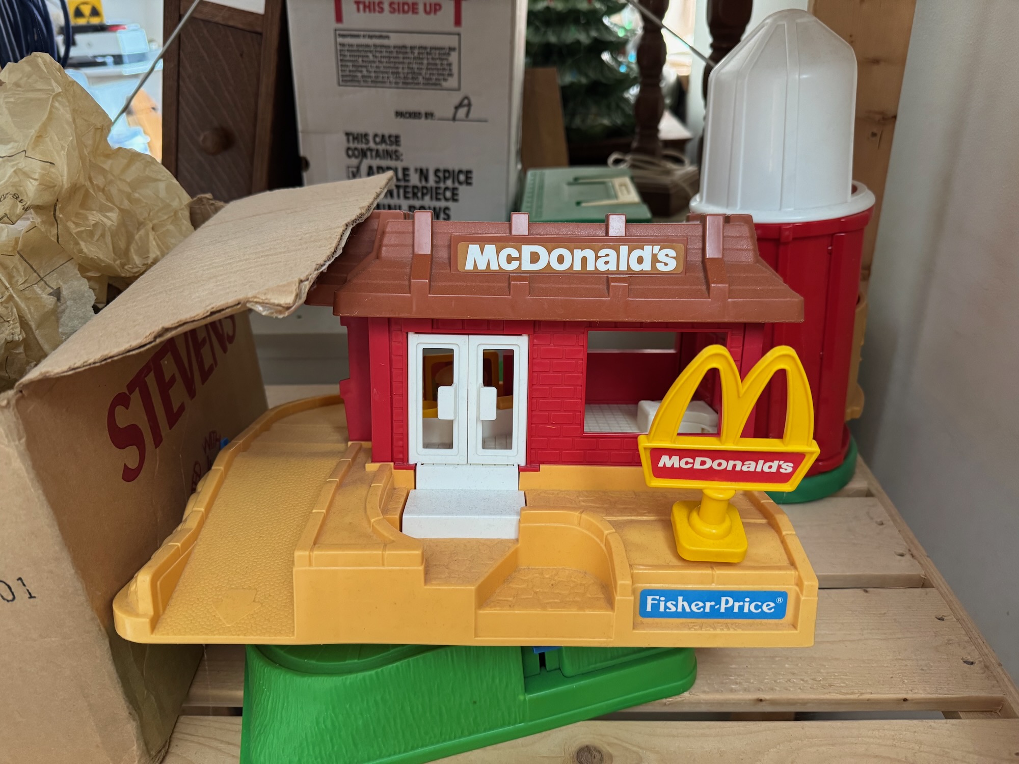 McDonald's play set exterior